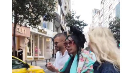 74 yaşlı Bülent Ersoya NƏ OLUB? - VİDEO müzakirə yaratdı