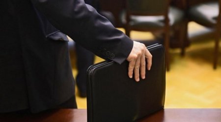 Diplomatların şəxsi baqajları gömrük baxışından keçiriləcək