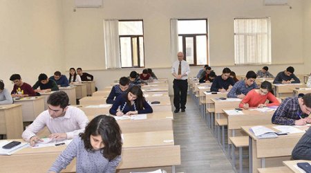 Abituriyentlərin NƏZƏRİNƏ: Qeydiyyat müddəti BİTİR