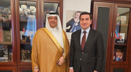 Hikmət Hacıyev Səudiyyə Ərəbistanı səfiri ilə görüşdü - FOTO