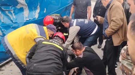 Ağdaşda yük maşını TIR-a ÇIRPILDI - Ölən var - FOTO/VİDEO