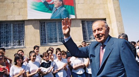 Heydər Əliyev tarixə həm də milli memarlıq məktəbinin hamisi kimi düşüb