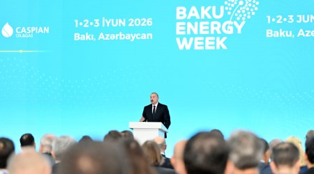 İlham Əliyev: &ldquo;Xarici borcu əhəmiyyətli dərəcədə azaltmağı bacardıq&rdquo;