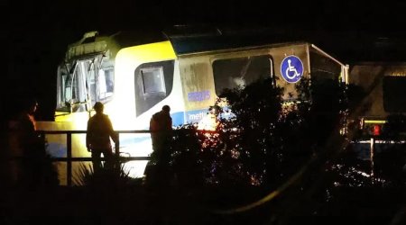 Sərnişin qatarı relsdən çıxdı: 6 nəfər xəsarət aldı