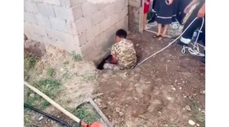 Qazaxıstanda 1 yaşlı uşaq tualet çuxuruna düşdü - VİDEO