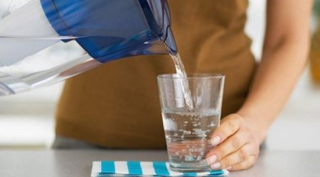 &ldquo;Su pəhrizi&rdquo; ilə çəkisini azaltmaq istəyənlərə XƏBƏRDARLIQ