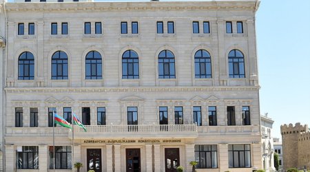 Konstitusiya Məhkəməsi: Borc müqavilələri yazılı sübutlarla təsdiq edilməlidir