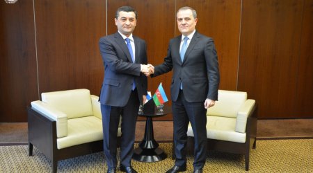 Ceyhun Bayramov və özbəkistanlı həmkarı arasında TELEFON DANIŞIĞI – Nələr müzakirə olundu?