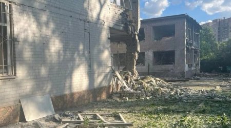 Rusiya Zaporojyeyə hücum edib, ölənlər var