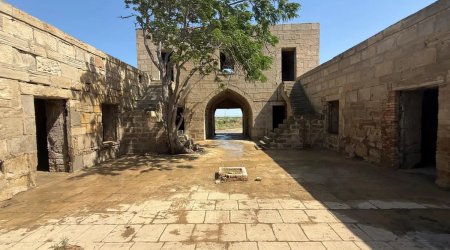 Bakıda tarixi karvansaraya qanunsuz müdaxilə: Araşdırma aparılır &ndash; FOTO