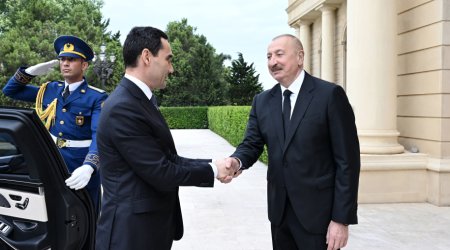 Sərdar Berdiməhəmmədov Bakıda belə qarşılandı – FOTO/VİDEO