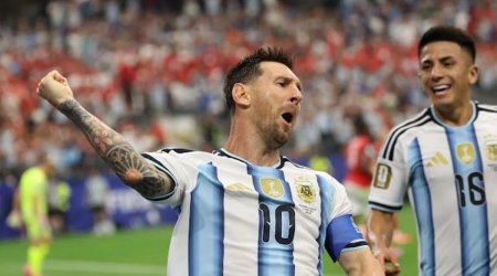 Messi Klozeni geridə qoyub bombardir oldu