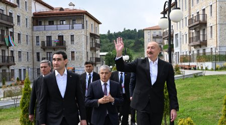 Prezidentlər Şuşa şəhərində inşa edilmiş birinci yaşayış kompleksində - FOTO/VİDEO