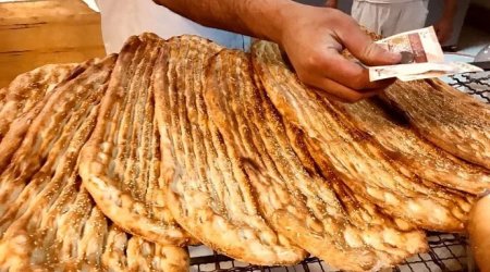 Tehranda çörəyin qiyməti 100% BAHALAŞDI - FOTO