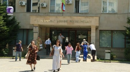 Poliklinikalarda davam edən növbə problemləri&hellip; - VİDEO