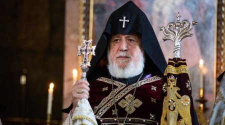 Bütün ermənilərin katolikosu könüllü istefa verməyəcək