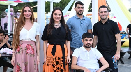 Leyla Əliyeva və Arzu Əliyeva &ldquo;CandyFest&rdquo; yay festivalında su sirki şousunu izlədilər &ndash; FOTO