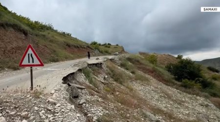 Şamaxıda torpaq sürüşməsi yolları yararsız hala saldı - VİDEO