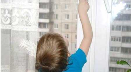 Bakıda dörd yaşlı uşaq 5-ci mərtəbədən yıxılaraq dünyasını dəyişdi