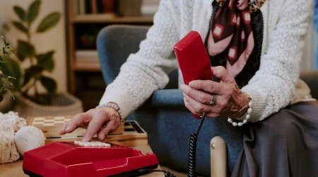 Finlandiya stasionar telefon rabitəsi şəbəkəsini tamamilə söndürdü