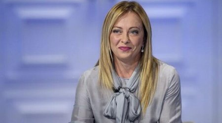 Meloni: "Mən Trampın qarşısında diz çökməmişəm" &ndash; VİDEO