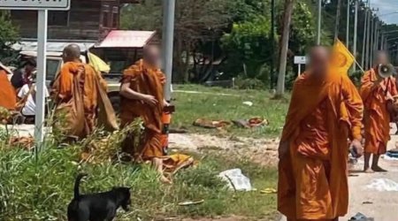 Azyaşlı avtomobili zəvvarların üstünə sürdü: 8 ölü, 13 yaralı var - VİDEO