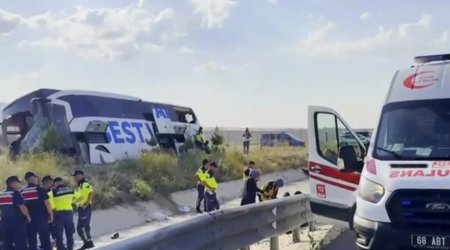 Türkiyədən İraqa gedən avtobus aşdı: 44 yaralı var - VİDEO