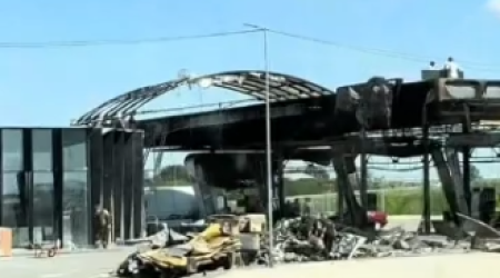 Rusiya Dnepropetrovsk vilayətində yanacaqdoldurma məntəqəsini məhv etdi - VİDEO