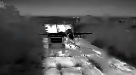 Ukrayna Krımın hərbi aerodromuna hava zərbələri endirdi - VİDEO