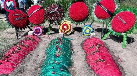 Ata və övladları dəfn olundu - FOTO
