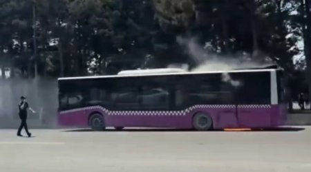 Avtovağzal yaxınlığında avtobus yandı &ndash; ANBAAN VİDEO