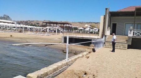 Şıx çimərliyində dənizə nə tökülür? &ndash; Video