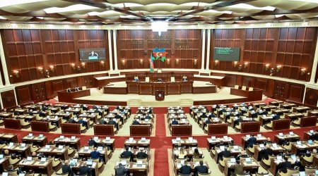 Milli Məclisin iclası başladı &ndash; Hansı məsələlər müzakirə olunur?