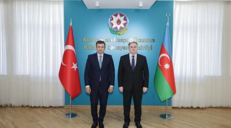 Səlcuq Bayraktar Bakıda Müdafiə Sənayesi naziri ilə GÖRÜŞDÜ - FOTO