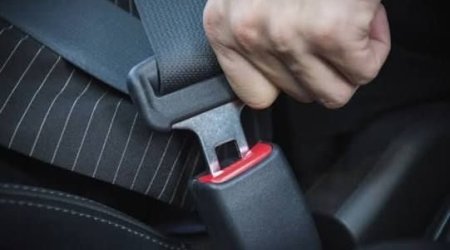 Avtomobildə təhlükəsizlik kəməri taxmayan sərnişinlərin nəzərinə