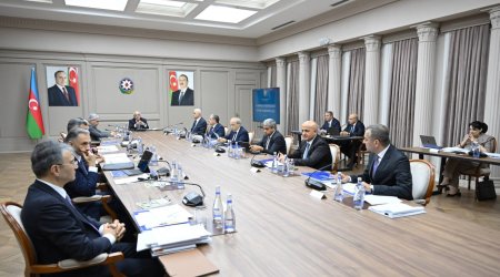 Əli Əsədovun sədrliyi ilə İqtisadi Şuranın İCLASI &ndash; Nələr müzakirə edildi? &ndash; FOTO