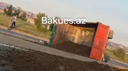 Bakı&ndash;Şamaxı yolunda &ldquo;KamAZ&rdquo; aşdı &ndash; VİDEO