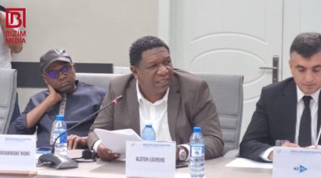 Alston Lourens: &ldquo;Bəzən bizim hərəkatlar radikal kimi təqdim olunur&rdquo; &ndash; FOTO