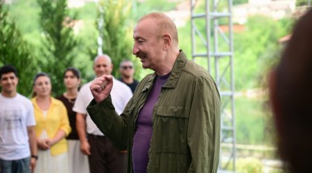 İlham Əliyev: &ldquo;Kimsə Azərbaycana xor gözlə baxsa, yenə yumruq yerində olacaq!&rdquo; - VİDEOÇARX