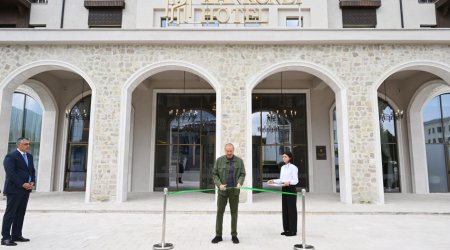 Prezident "Xankəndi" hotelinin açılışını etdi - FOTO