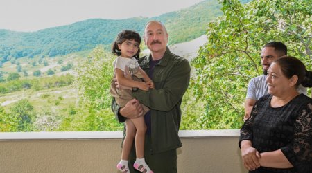 “O biri qız hanı? Onunla ayrı çəkdirərik” – VİDEO