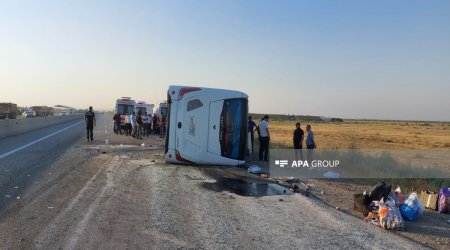 Hacıqabulda sərnişin avtobusu aşdı: 30-dan çox yaralı var - FOTO