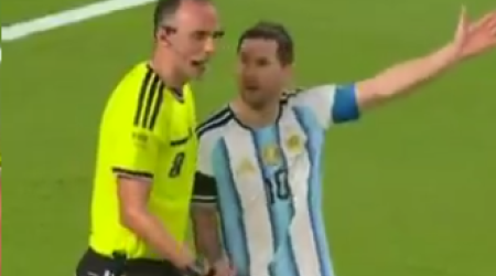 Messi hakimə etiraz etdi: "Mənimlə hörmətlə danış" - VİDEO