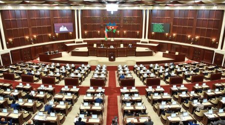 Sabah deputatlar tətilə çıxacaq