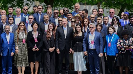 İlham Əliyev IV Şuşa Qlobal Media Forumunun iştirakçıları ilə BİR ARADA &ndash; VİDEO