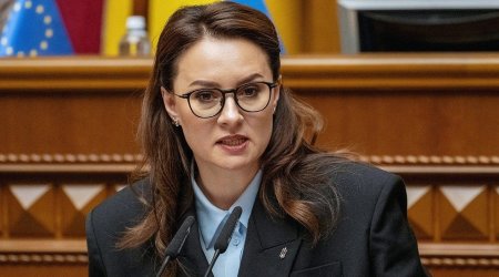 Ukraynanın Baş naziri Yuliya Sviridenko İSTEFA VERDİ