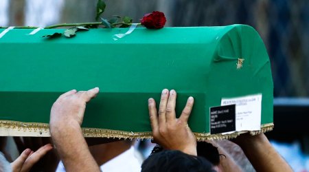 İslamda cənazəni neçə gün dəfn etməmək olar? &ndash; İlahiyyatçı açıqladı