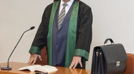 Bir vəkil kollegiyadan xaric edildi &ndash; SƏBƏB