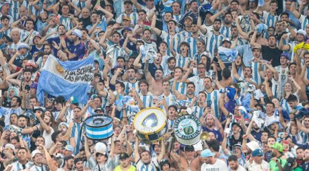 Argentina - İngiltərə matçı öncəsi siyasi QƏRAR: Azarkeşlərə qadağa qoyuldu