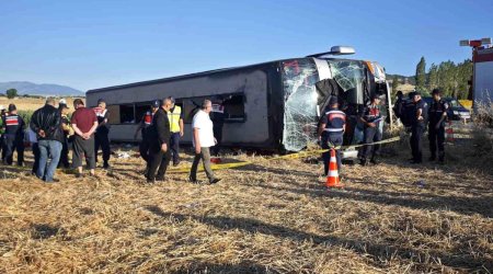 Amasyada sərnişin avtobusu aşdı: 46 yaralı var - VİDEO